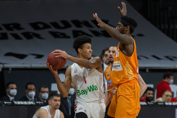 洲豪门形成 洲豪门形成