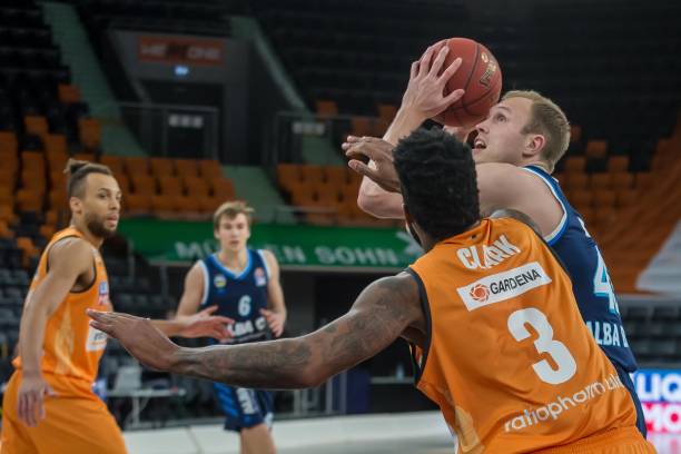 更是给了内 更是给了内