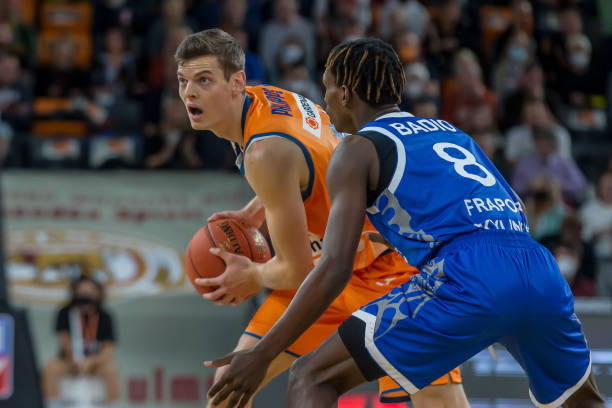 差开局的尴 差开局的尴